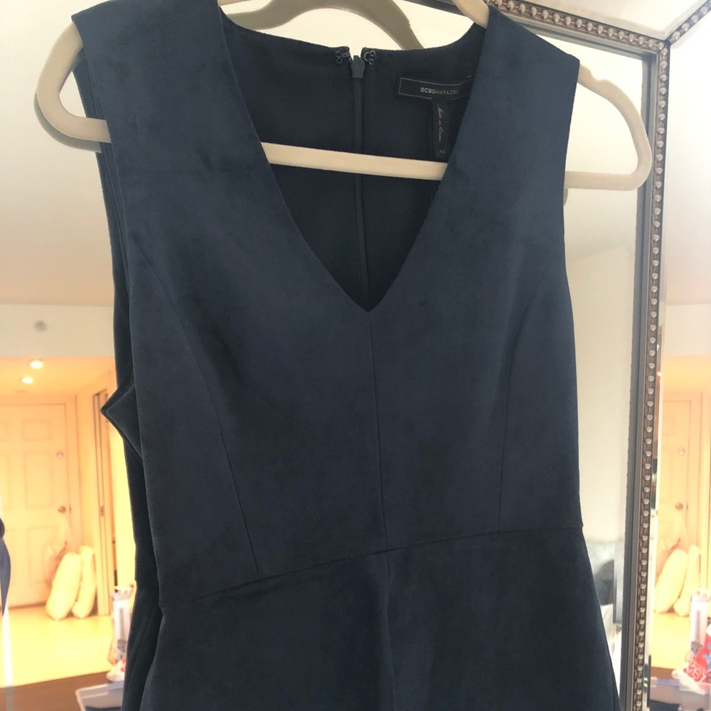 BCBG navy sleeveless top